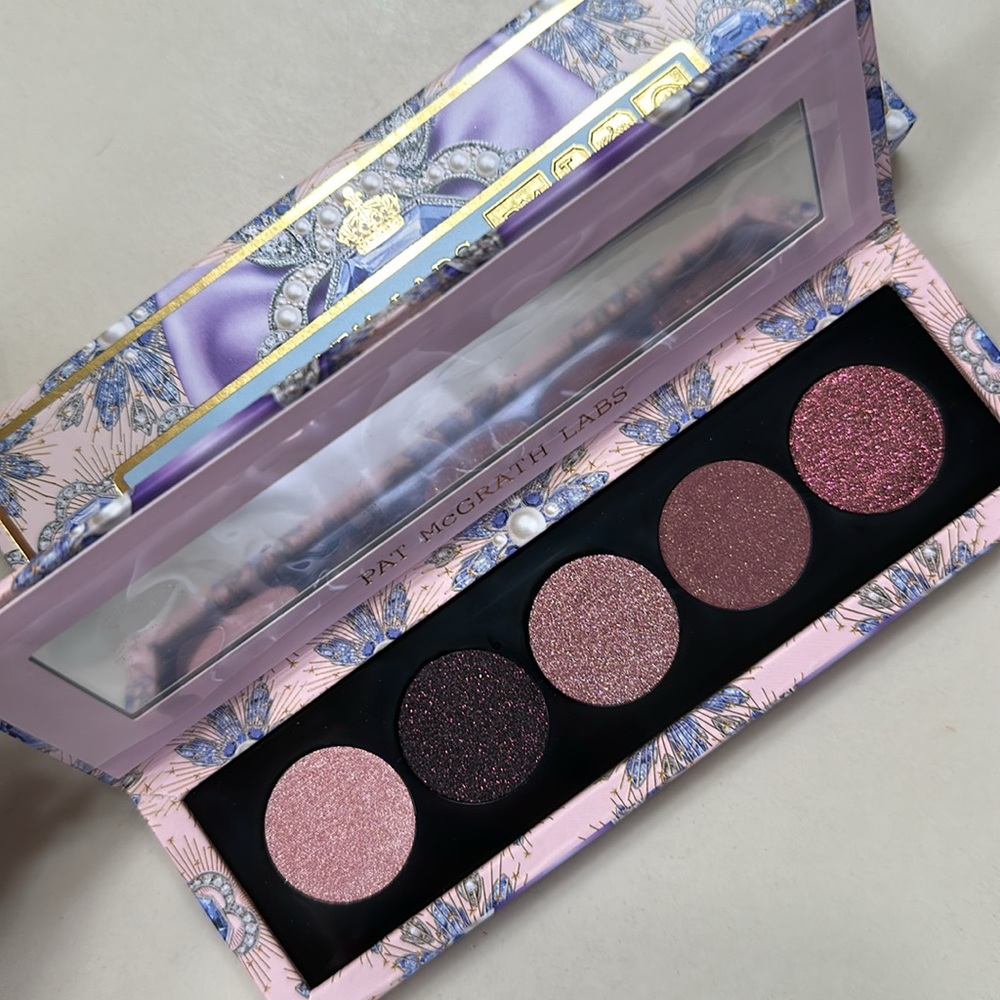 Pat McGrath Eye Shadow Palette - Picture 2 of 2
